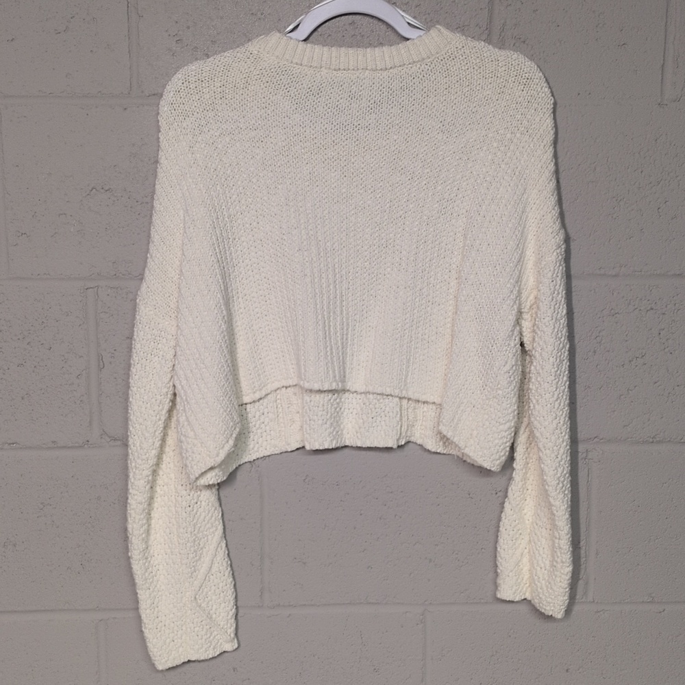 Ivory Cream Cable Knit Cropped Crewneck Sweater Size Medium - Picture 7 of 7
